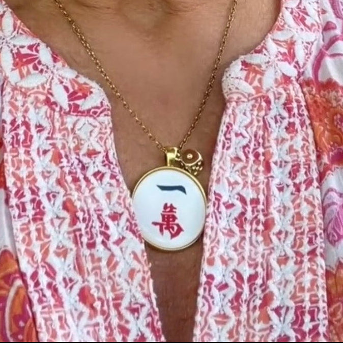mahjong crack necklace