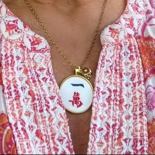 mahjong crack necklace