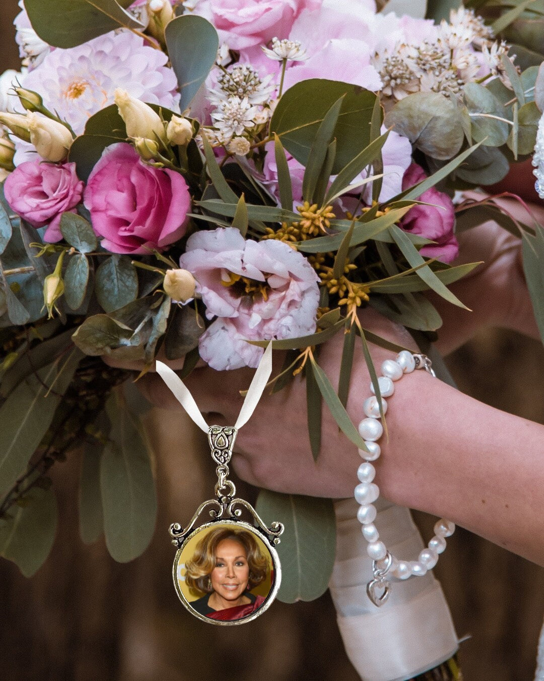 Memorial Bouquet Wedding Charm Grandma You Walk Beside Me Every Day Vintage  Bronze Cream Glass Pendant Honoring Grandmother White Bead 1 Frame Loving  Remembranc…